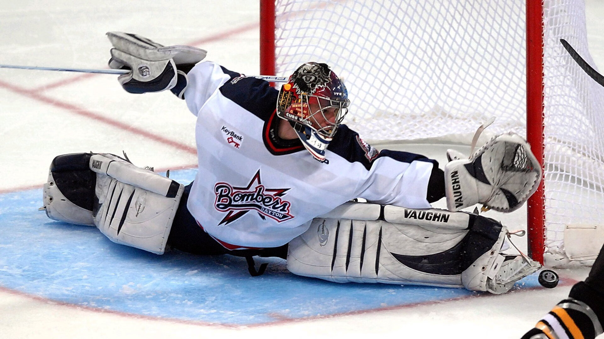 开云网页-史上“炸裂”盖帽战:谁的防守最惹人敬畏?,盖帽挑战